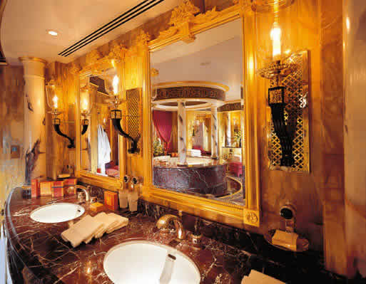 Royal Suite Bathroom.  All of our guests recieve first class treatment and accomodation.  None more so than our royal visitors